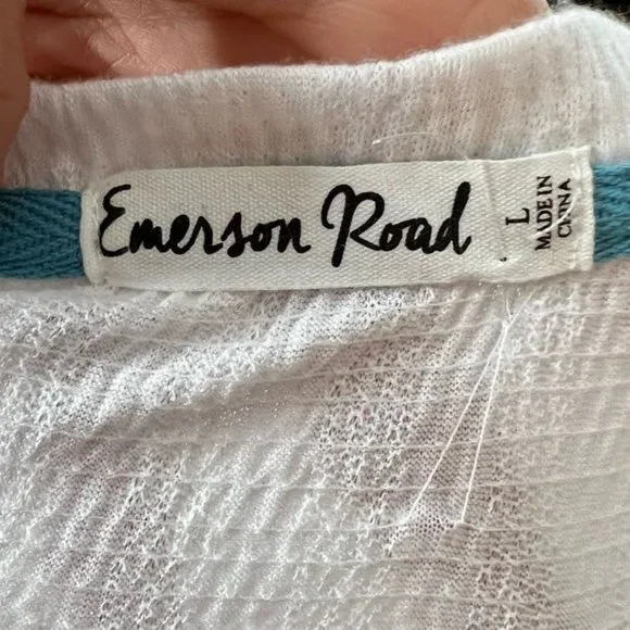 Emerson Road White Star Print Short Sleeve Shirt Women's Size Large L - Picture 5 of 7